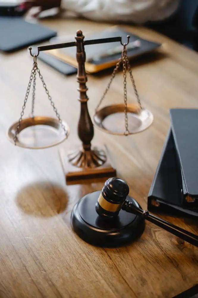 نظریات تفسیری قانون اساسی